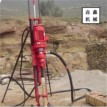 垚鑫 新余凿岩钻孔用潜孔钻机 内蒙古鄂尔多斯隧道打孔凿岩潜孔钻机