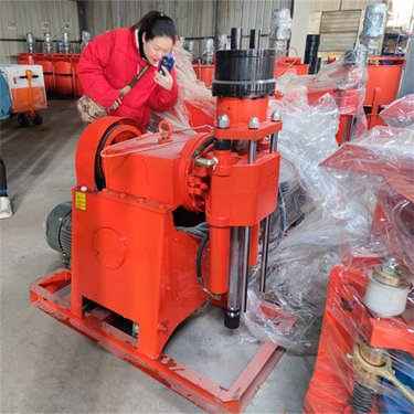 四川甘孜藏族自治州 液压液压注浆加固钻机 打50米双液钻孔注浆一体机荆州