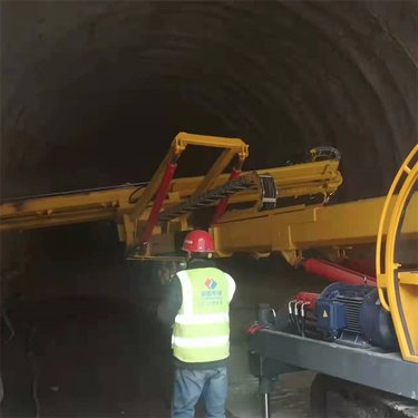 隧道桩加固履带式钻机 煤矿用液压勘探钻孔机 稳定性强