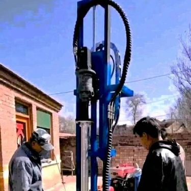 全液压小型履带式潜孔钻机矿山边坡支护岩石钻孔拧光伏螺旋地钉桩