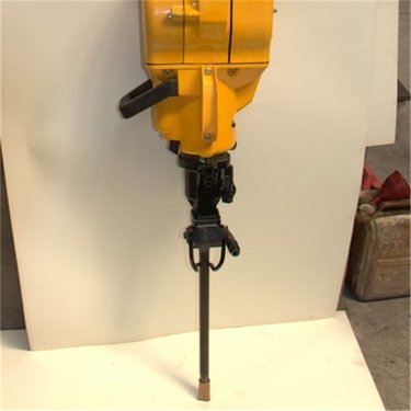 湖南怀化 矿山开采爆破孔内燃式凿岩机 YN30A型手提内燃式钻孔机甘南