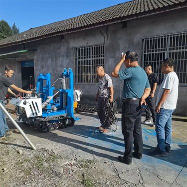 小型履带式钻机 自走式履带钻机 室内微型打孔钻机