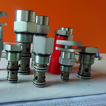 矿用zdy4000la履带式探水钻机配件-安全溢流阀D20L方向阀