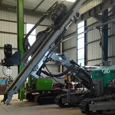 液压履带光伏打桩机 360度旋转打孔 光伏发电施工引孔 螺旋钻机