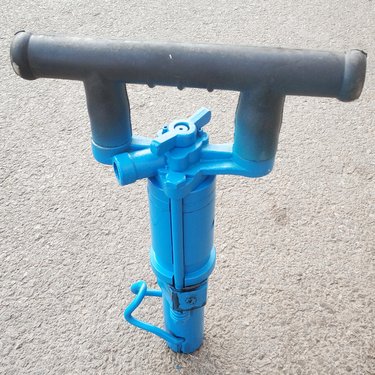 y8型风动钻孔机 矿用手持式凿岩机 纽威达手持气动风钻