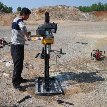 汽油钻探机 30米地质勘察钻机小型岩心钻机便携式岩芯取样钻机